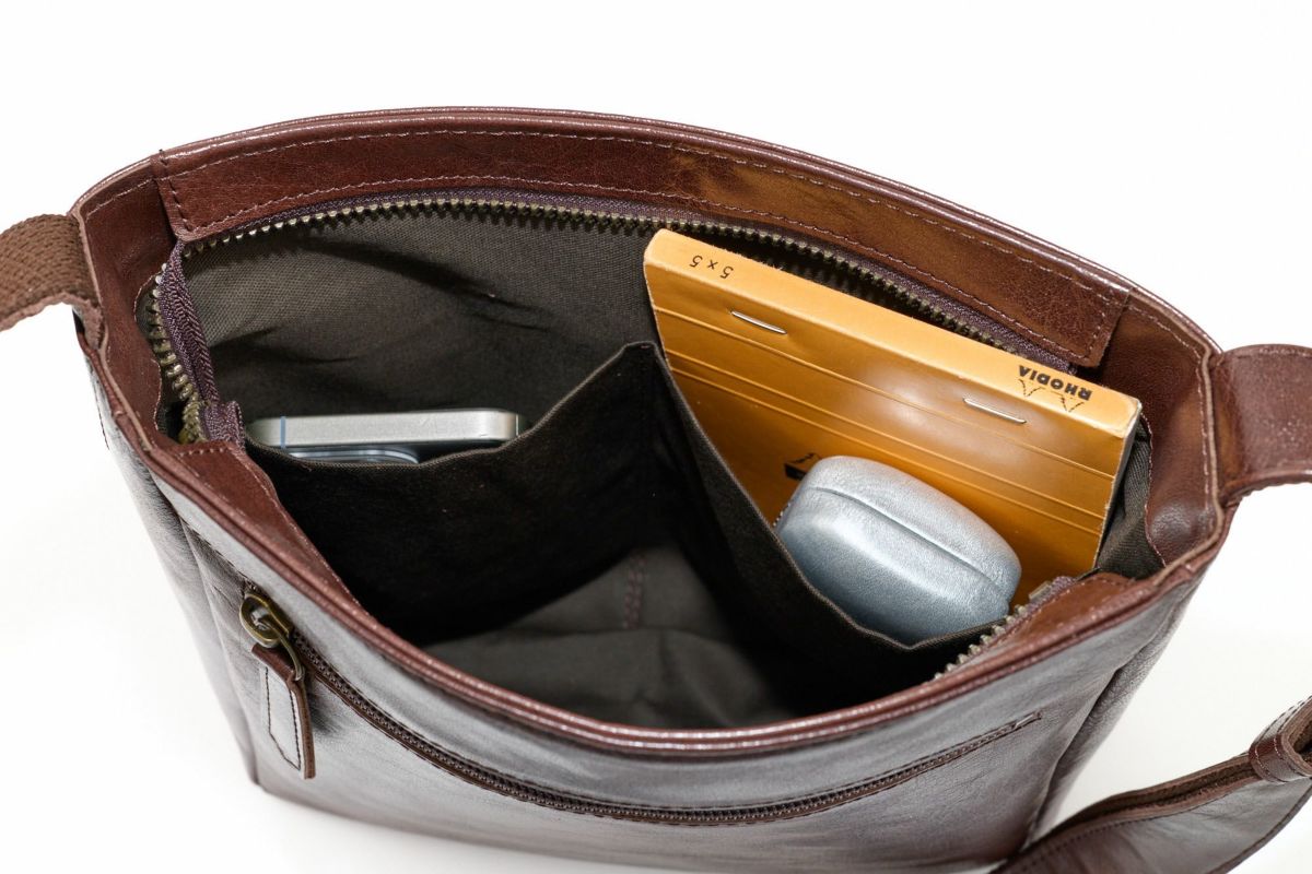 Dakota BLACK LABEL ダコタ ブラックレーベル インセンス スクエアショルダーバッグ 1624204