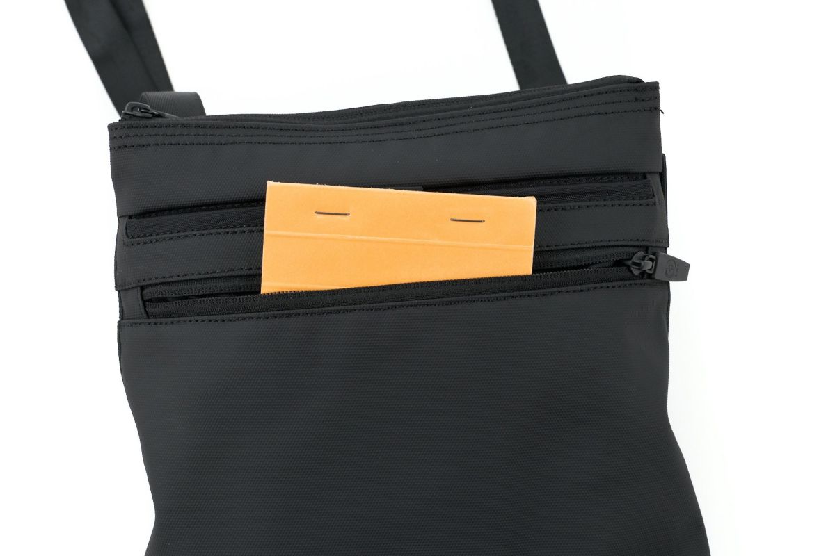 SML エスエムエル THIERRY UTILITY SHOULDER BAG K904115