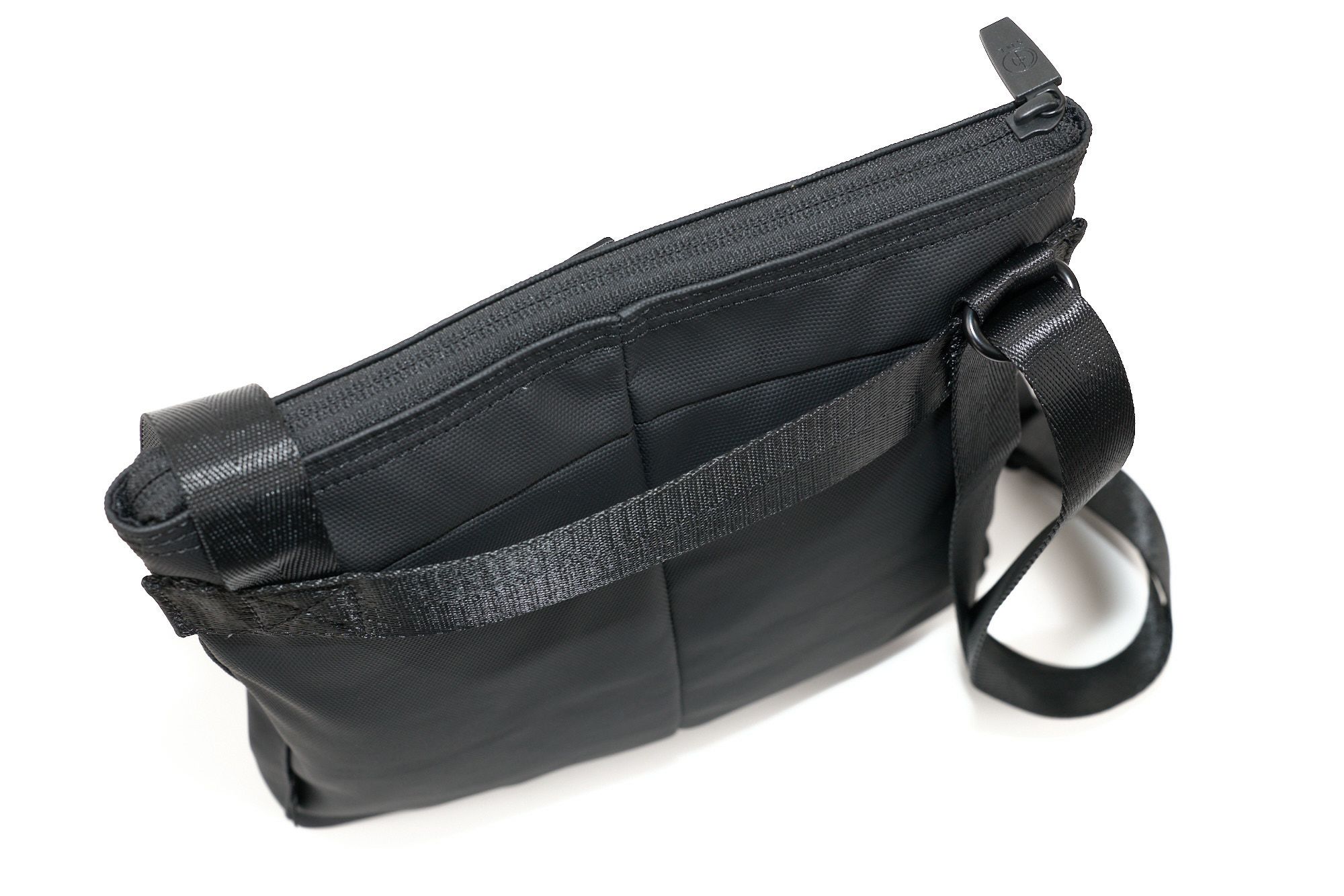 SML エスエムエル THIERRY UTILITY SHOULDER BAG K904115