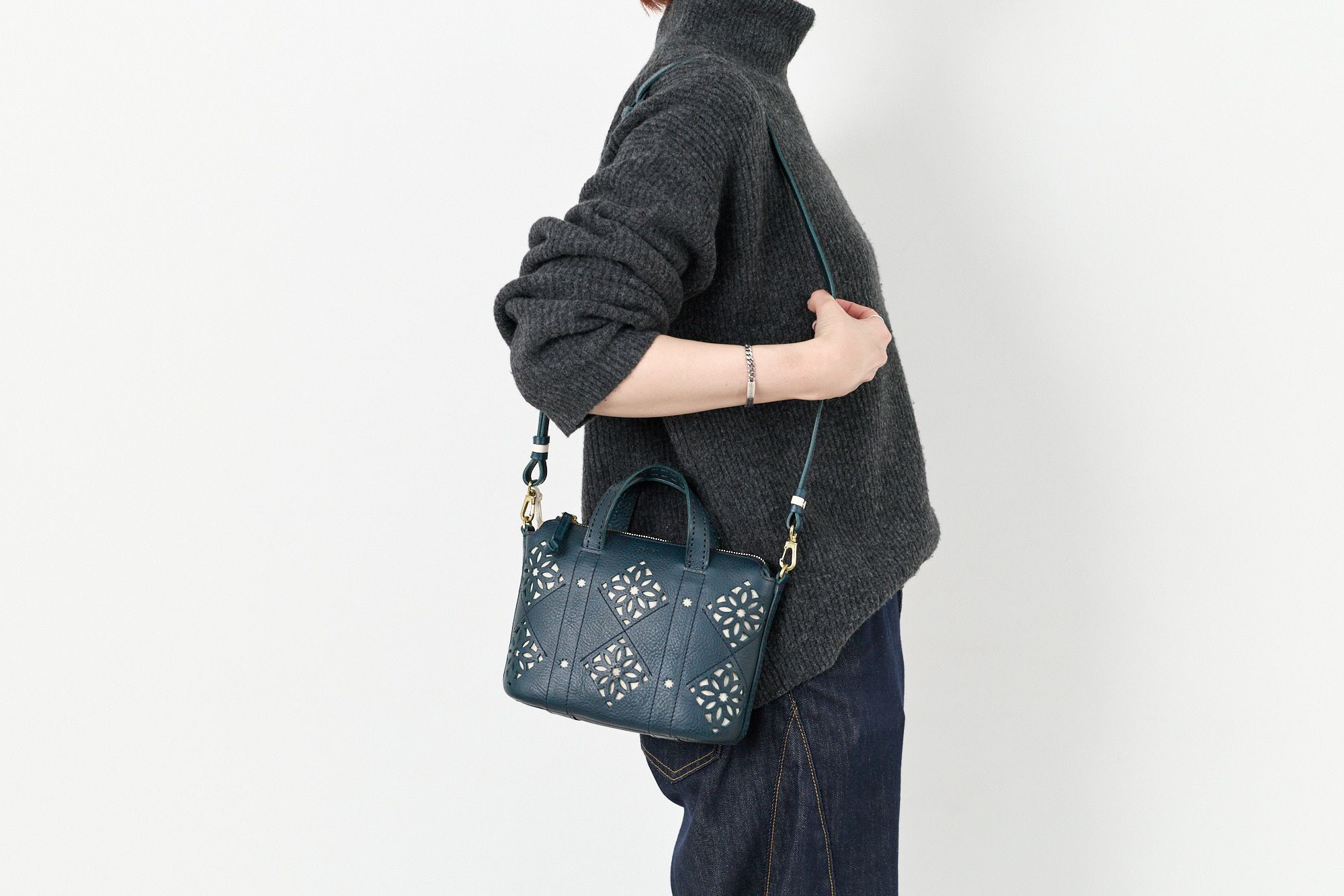 genten ゲンテン Argyle Cutwork アーガイルカットワーク 2WAYショルダーバッグ 44850